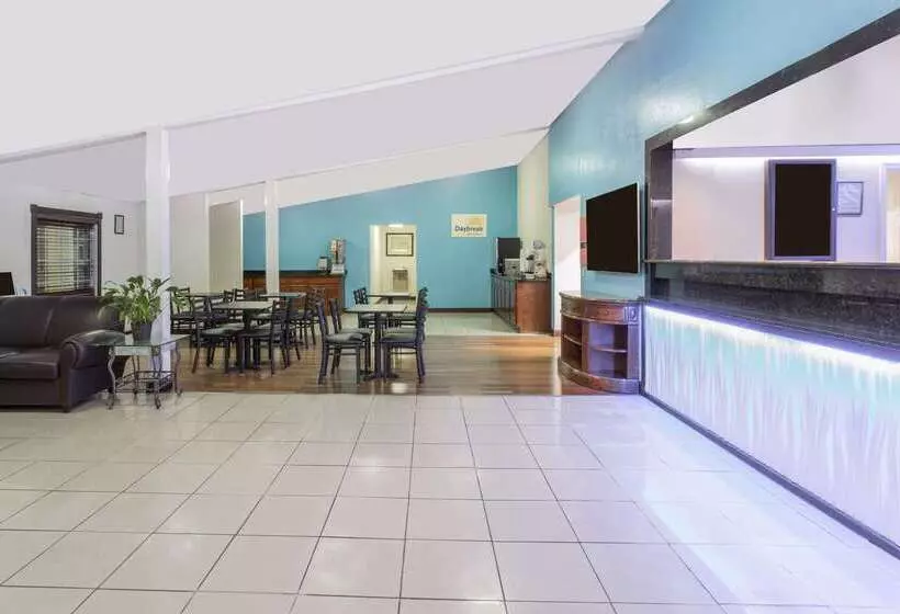 ホテル Days Inn By Wyndham Virginia Beach Town Center