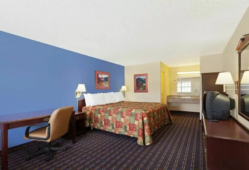 ホテル Days Inn By Wyndham Downtownnashville West Trinity Lane