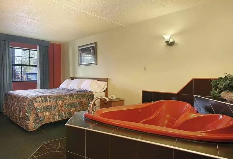 ホテル Days Inn By Wyndham Downtownnashville West Trinity Lane