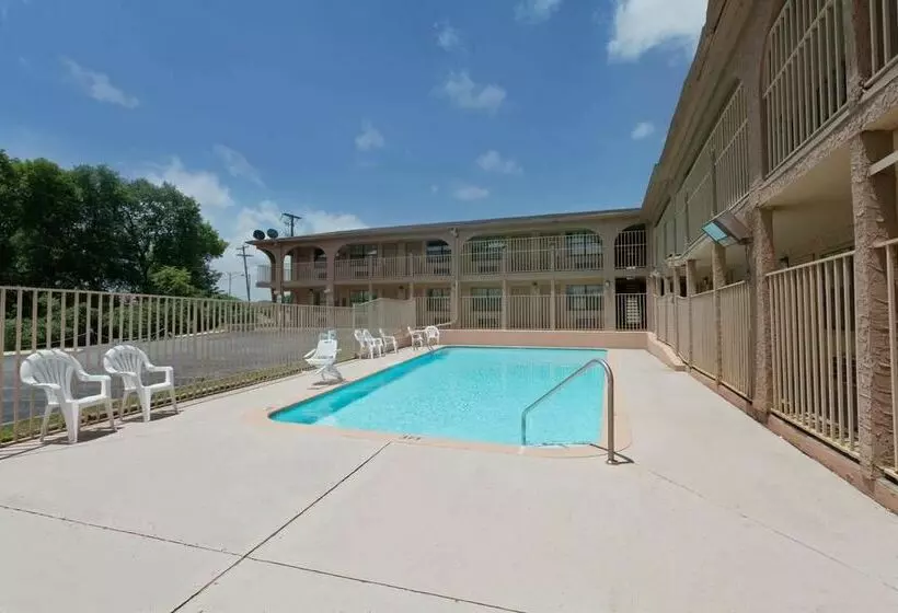 ホテル Days Inn By Wyndham Downtownnashville West Trinity Lane