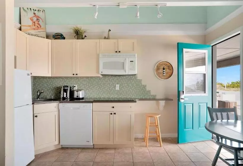 Szálloda Driftwood Resort On The Ocean