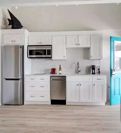 Szálloda Driftwood Resort On The Ocean