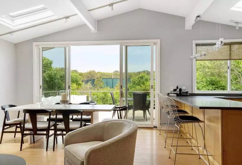 Szálloda Driftwood Resort On The Ocean