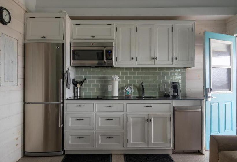 ホテル Driftwood Resort On The Ocean