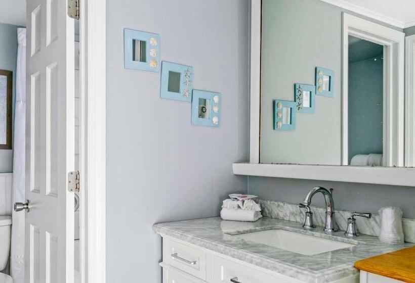 ホテル Driftwood Resort On The Ocean