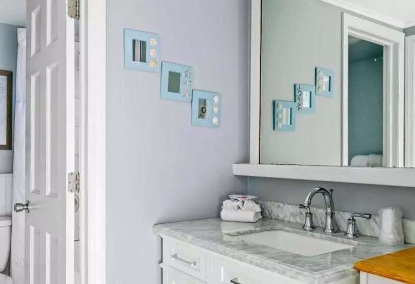 Szálloda Driftwood Resort On The Ocean