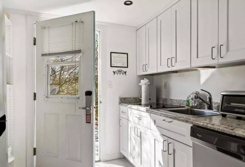 Szálloda Driftwood Resort On The Ocean