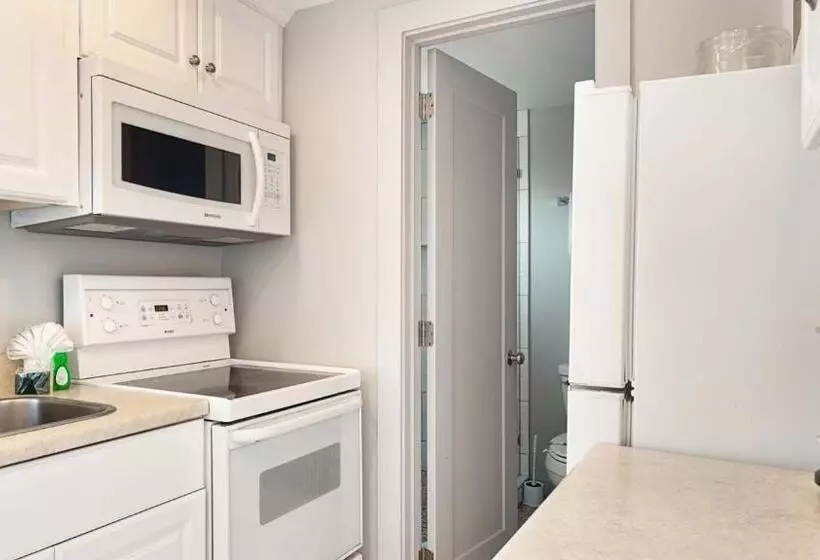 Szálloda Driftwood Resort On The Ocean