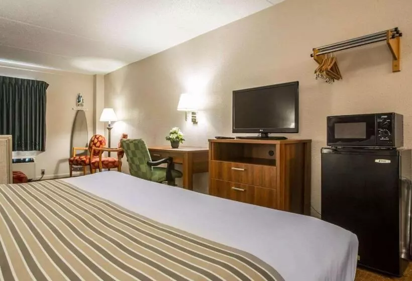 ホテル Econo Lodge Inn & Suites At Fort Moore