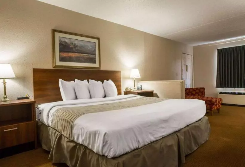 ホテル Econo Lodge Inn & Suites At Fort Moore