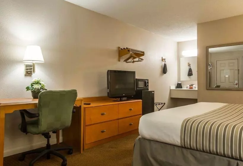 ホテル Econo Lodge Inn & Suites At Fort Moore