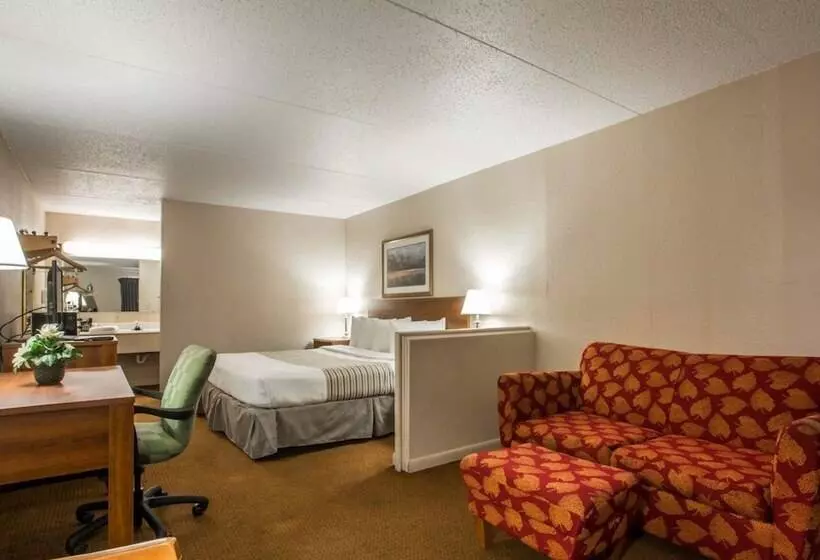 ホテル Econo Lodge Inn & Suites At Fort Moore