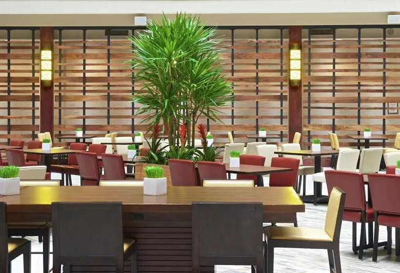 Otel Embassy Suites By Hilton Portland Tigard