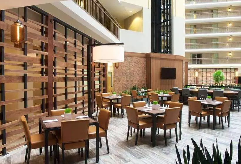 Otel Embassy Suites By Hilton Portland Tigard