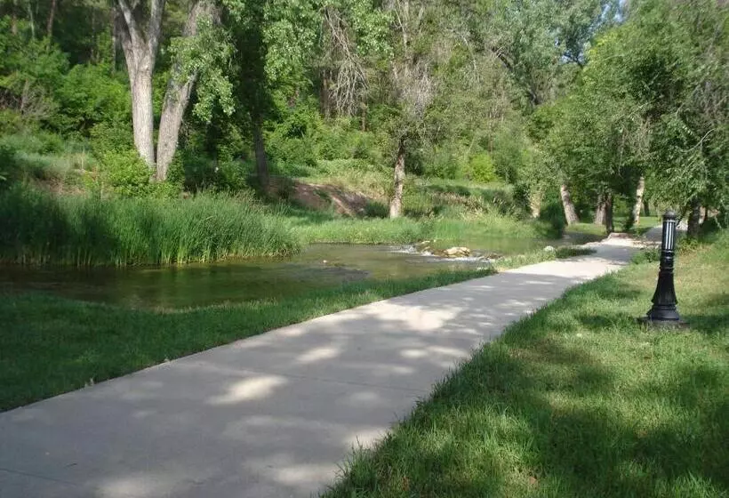 בית מלון כפרי Hills Inn