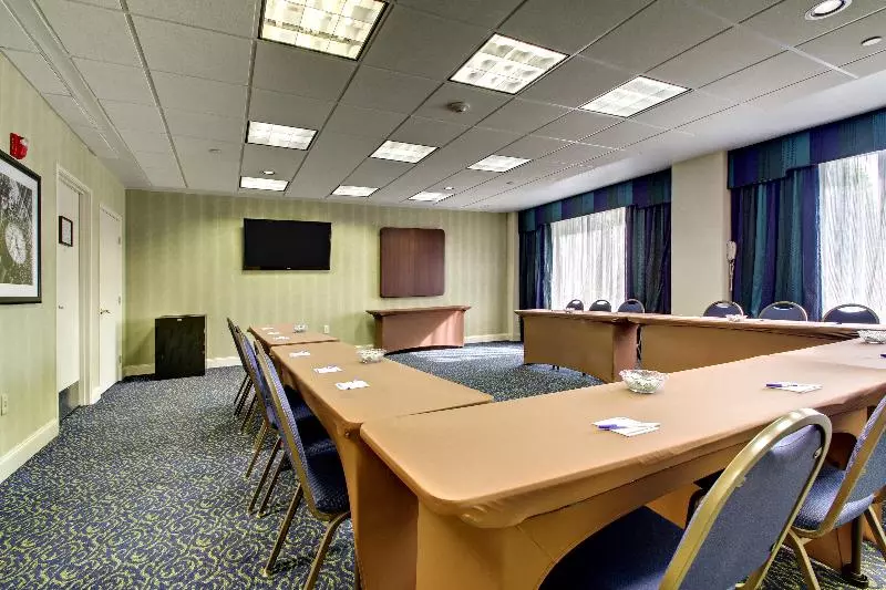 فندق Holiday Inn Express   Atlanta Kennesaw, An Ihg