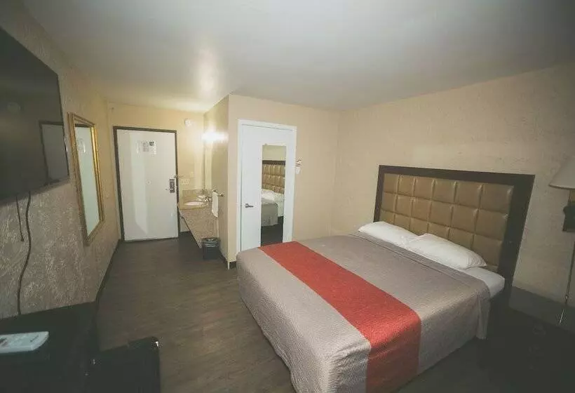 ホテル Economy Inn