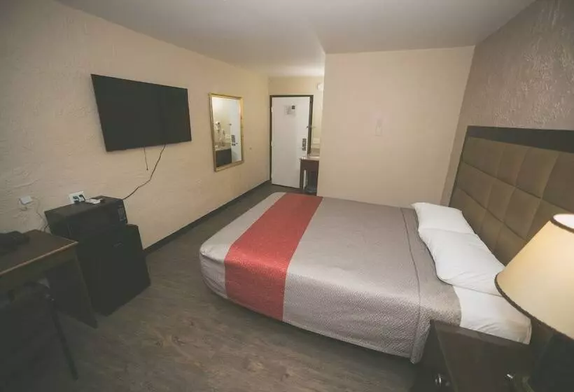 ホテル Economy Inn