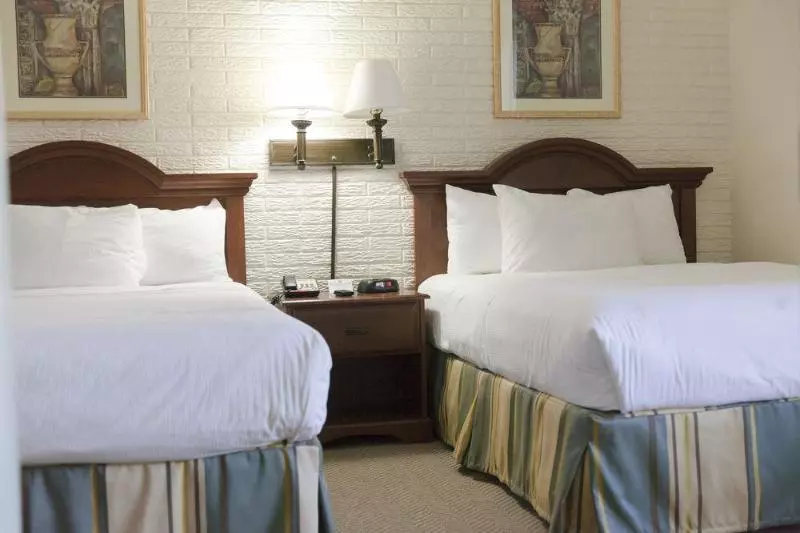 Отель Inns Of Virginia Arlington