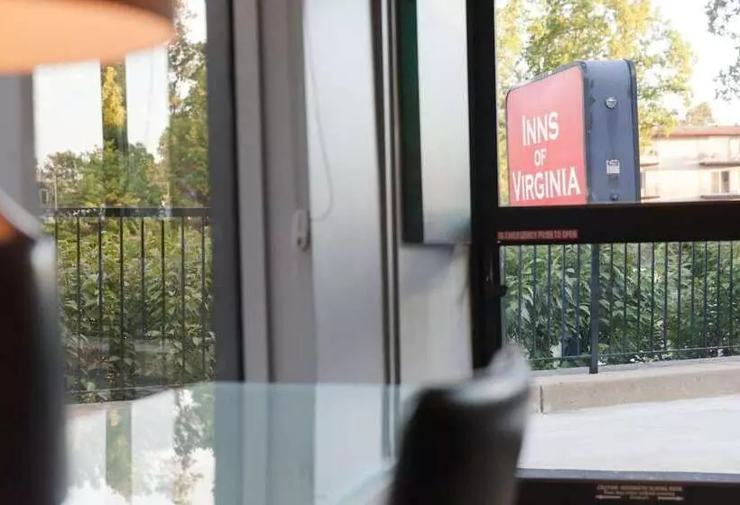 Отель Inns Of Virginia Arlington