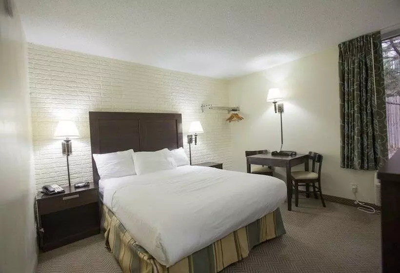 Отель Inns Of Virginia Arlington