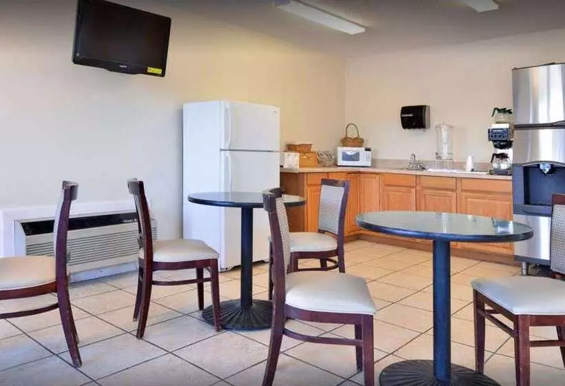 فندق Knights Inn Lumberton