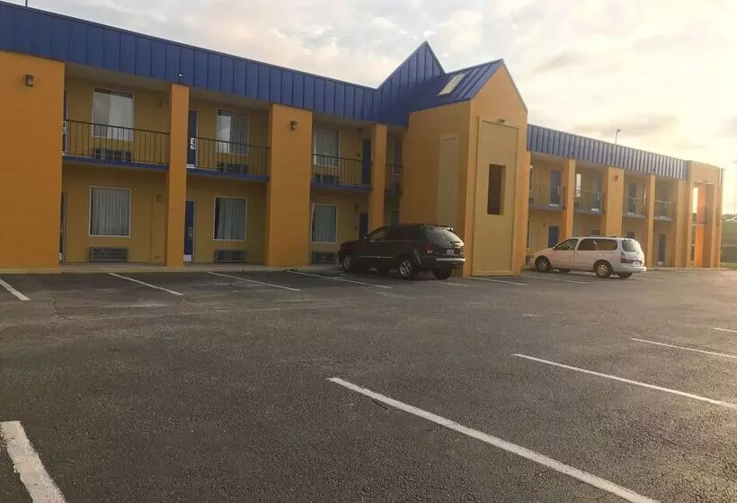 فندق Knights Inn Lumberton