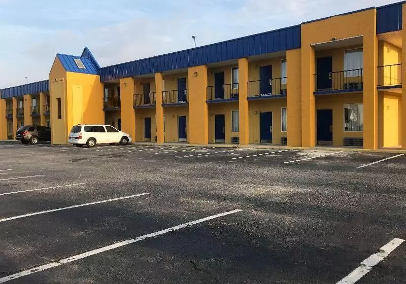 فندق Knights Inn Lumberton