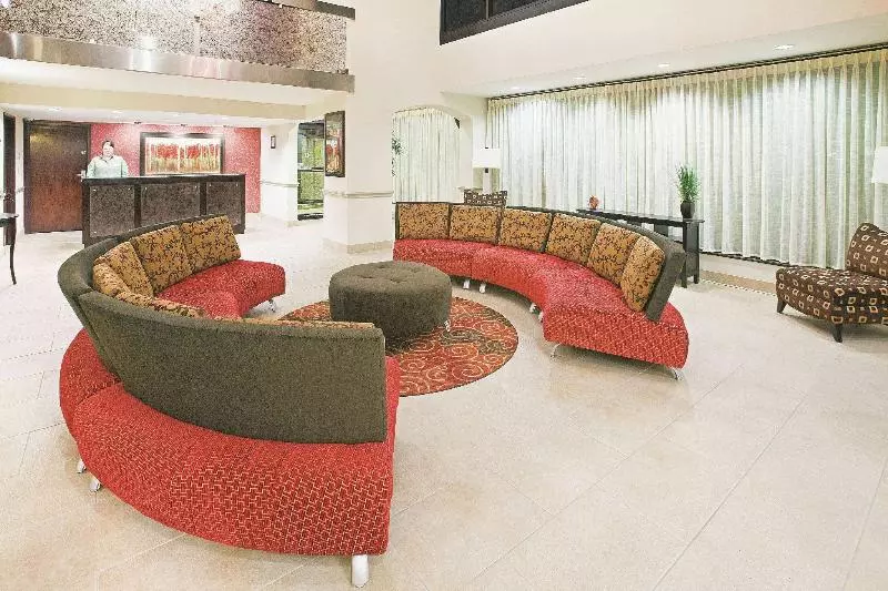 ホテル La Quinta By Wyndham Dallas I 35 Walnut Hill Ln