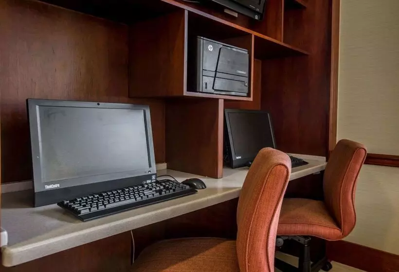 فندق Quality Inn & Suites Biltmore East