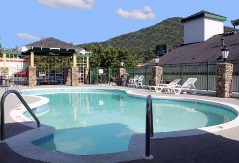 فندق Quality Inn & Suites Biltmore East