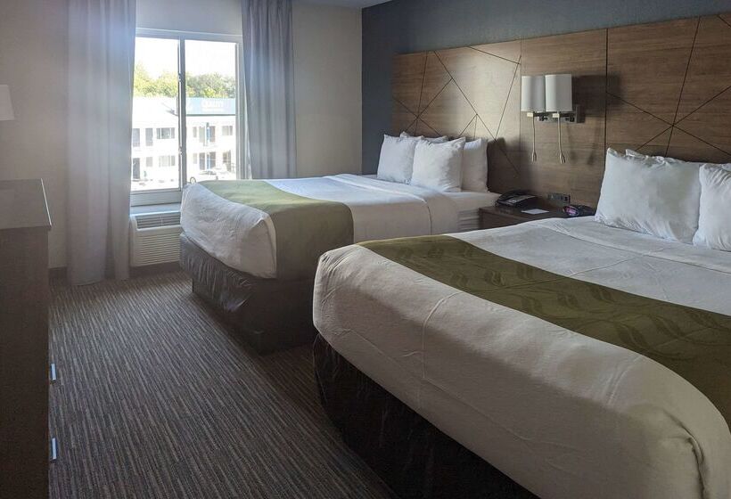 فندق Quality Inn & Suites Northampton Amherst