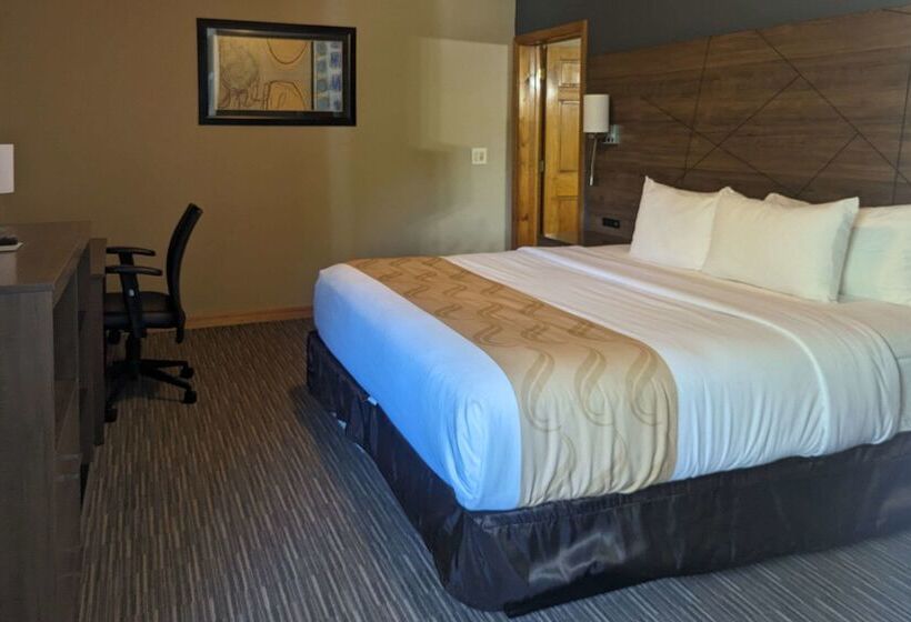 فندق Quality Inn & Suites Northampton Amherst
