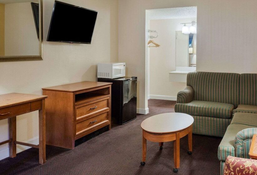 酒店 Rodeway Inn Colonial Heights I95