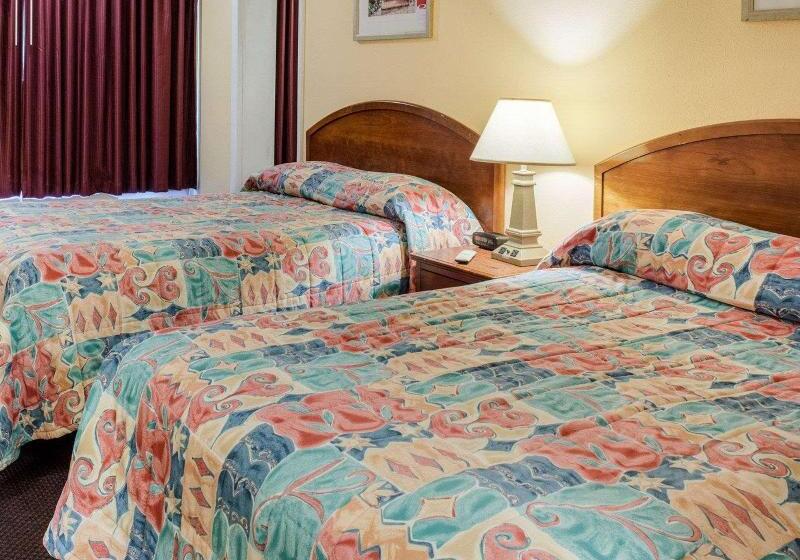 酒店 Rodeway Inn Colonial Heights I95