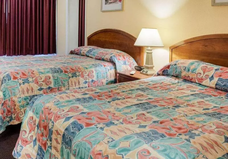 Otel Rodeway Inn Colonial Heights I95