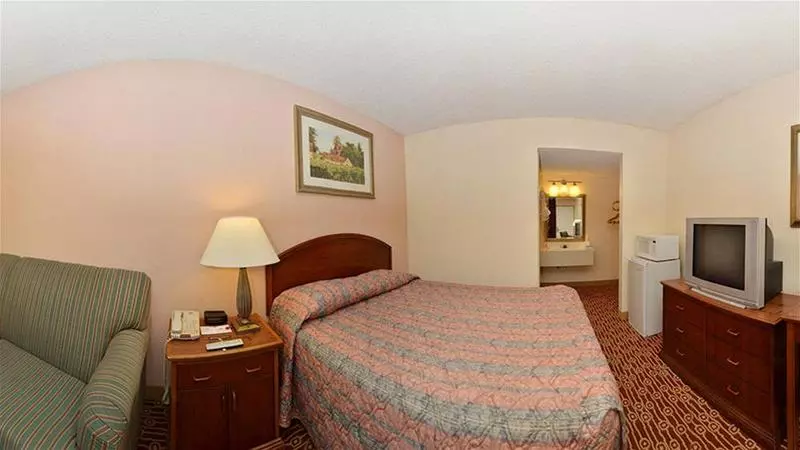 Otel Rodeway Inn Colonial Heights I95