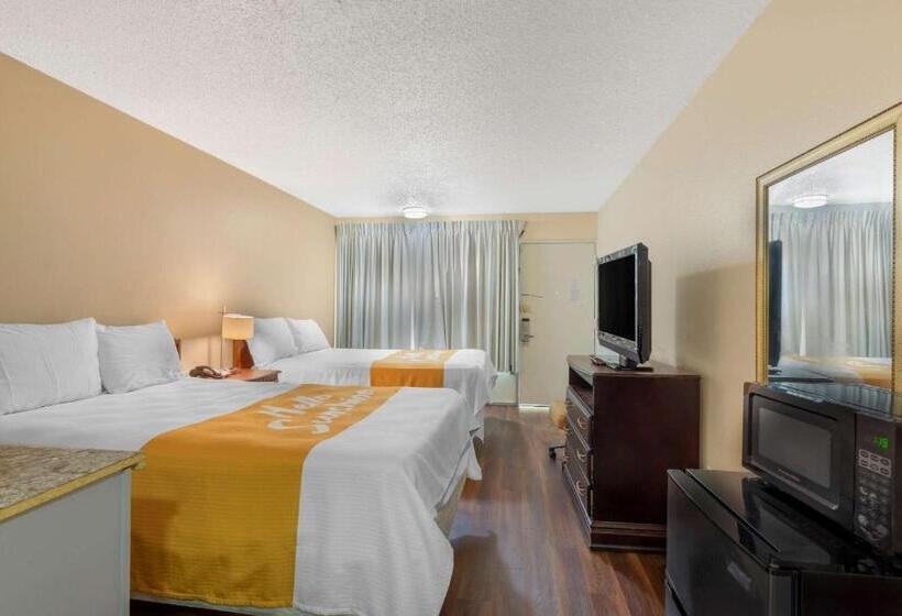 酒店 Rodeway Inn Colonial Heights I95