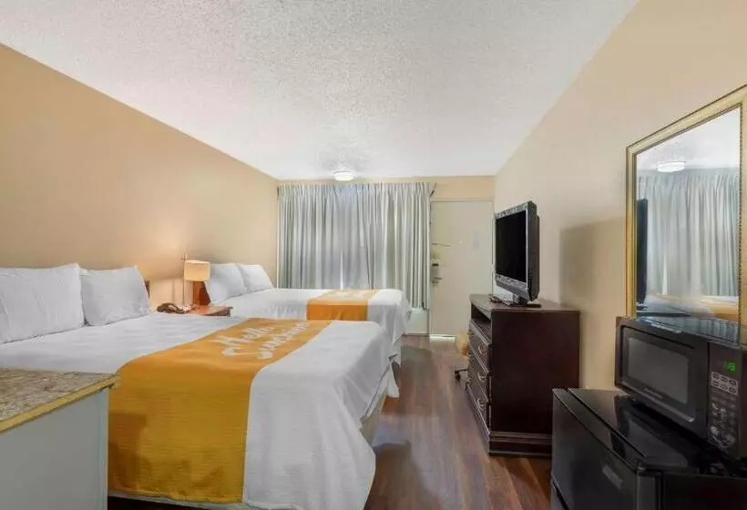 Otel Rodeway Inn Colonial Heights I95