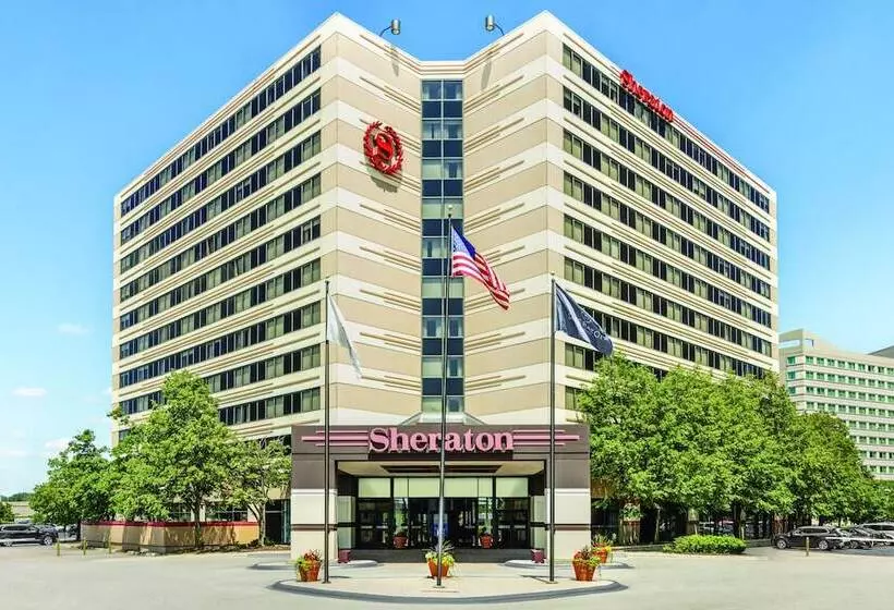 Отель Sheraton Suites Chicago O'hare