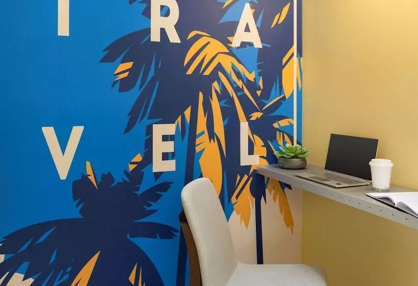 Отель Sheraton Suites Chicago O'hare