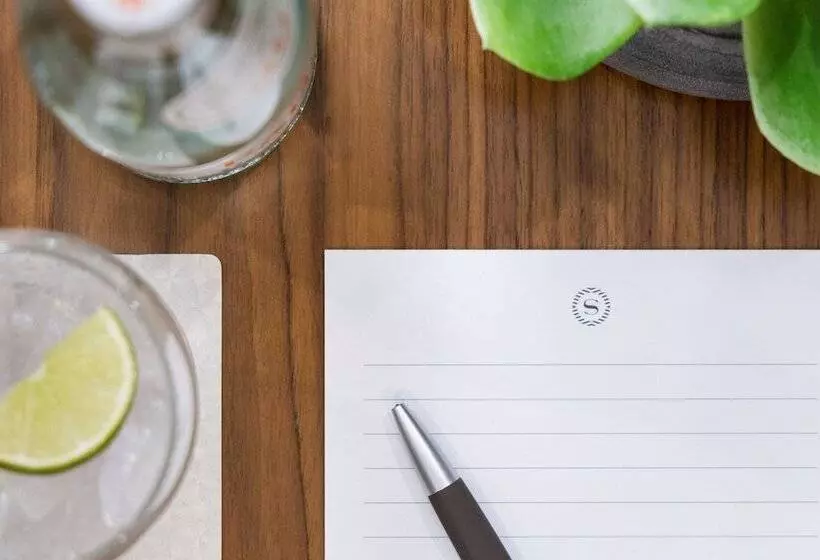 Отель Sheraton Suites Chicago O'hare