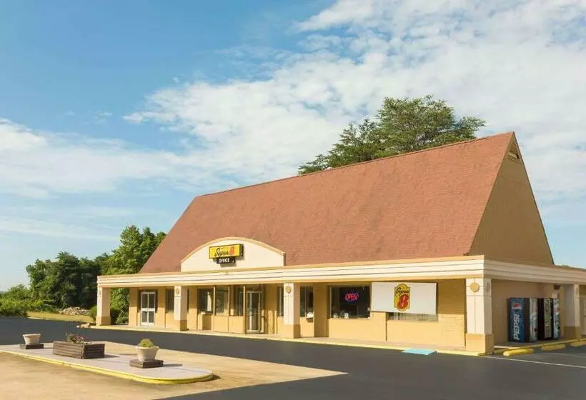 هتل Super 8 By Wyndham Asheville Airport