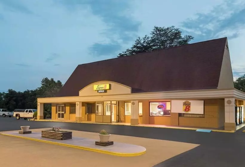 هتل Super 8 By Wyndham Asheville Airport