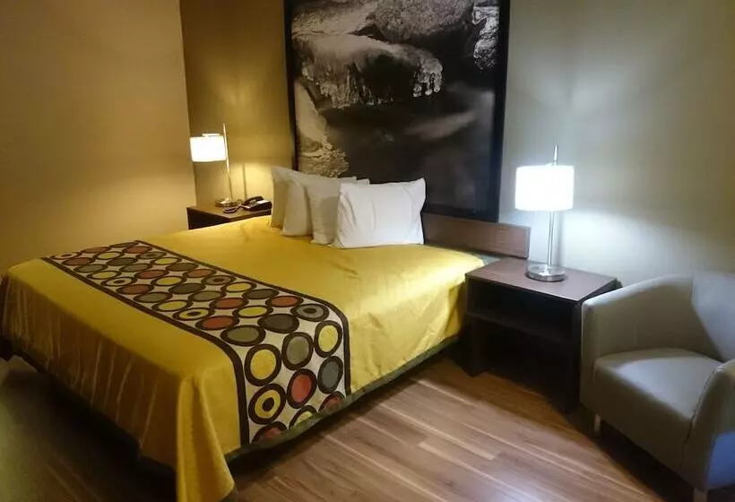 Hotelli Super 8 By Wyndham Asheville Airport