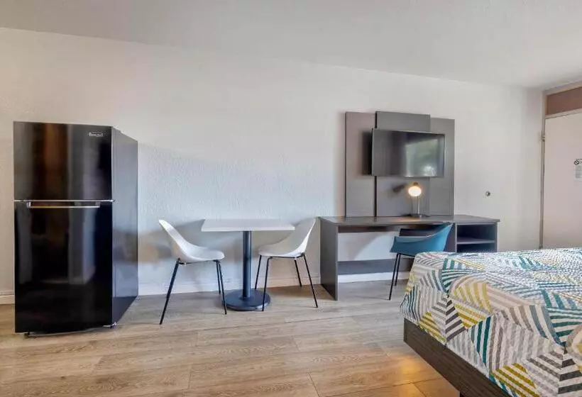 Motel 6 Effingham, Il