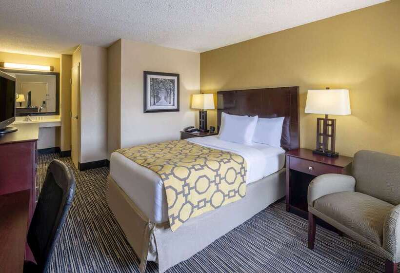 هتل Baymont By Wyndham Columbus Ga