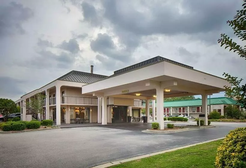 Motel 6 Fayetteville, Nc – I95