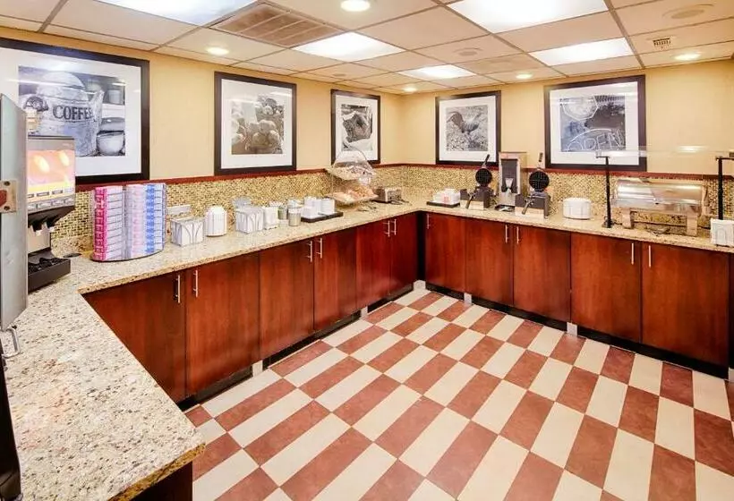 Motel 6 Fayetteville, Nc – I95