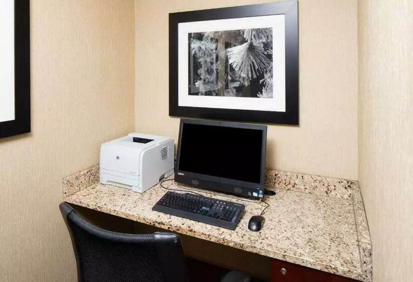 Motel 6 Fayetteville, Nc – I95